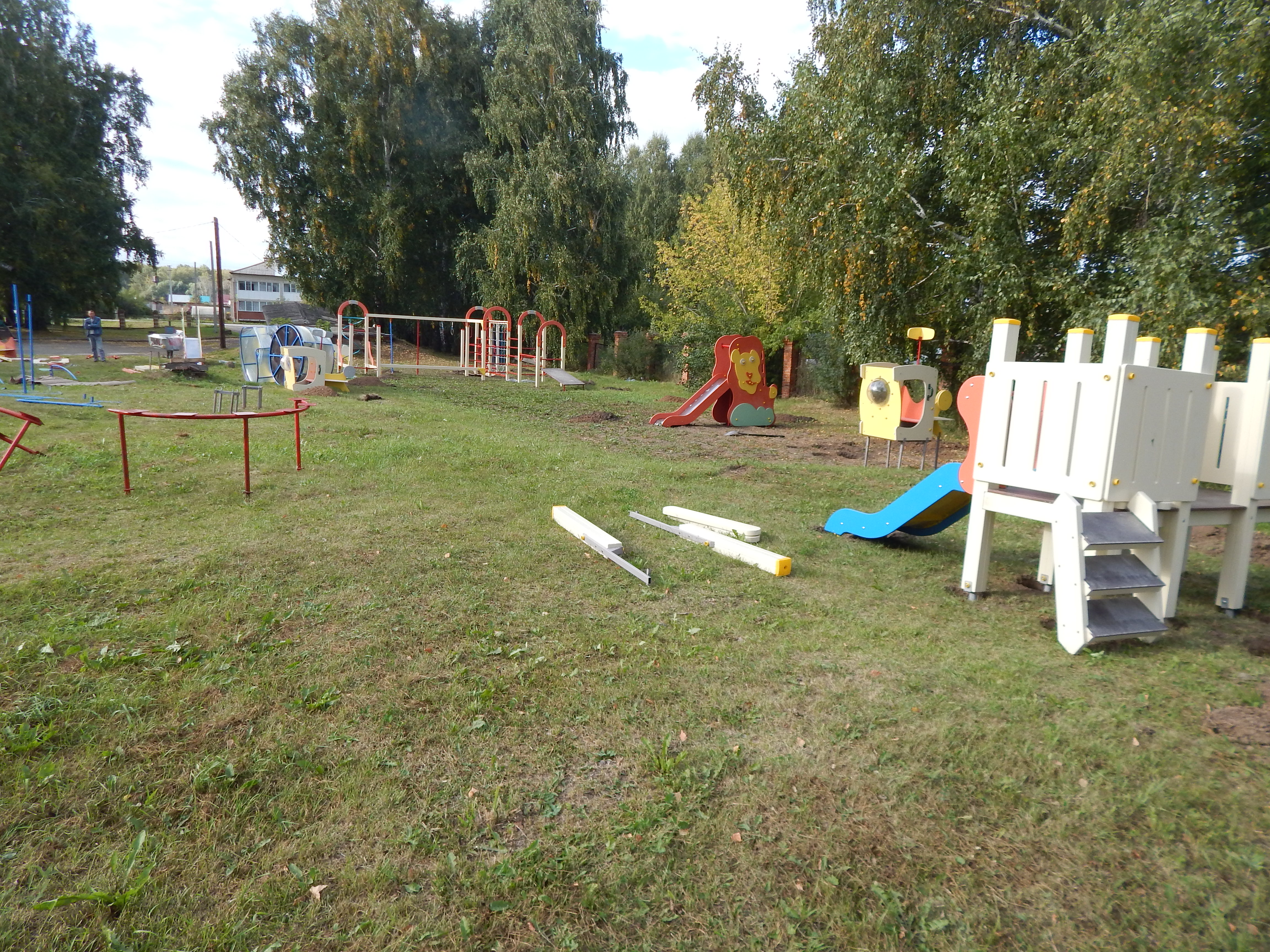 работы по монтажу детской площадки